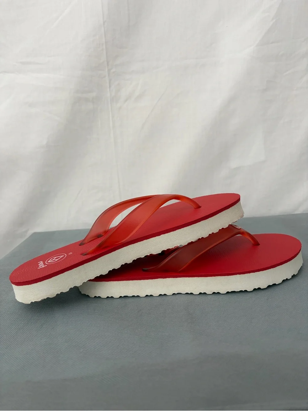 Reef Men’s Size 10 Red Platform Flip Flops Missing Front Logo Lightly Used(B224)